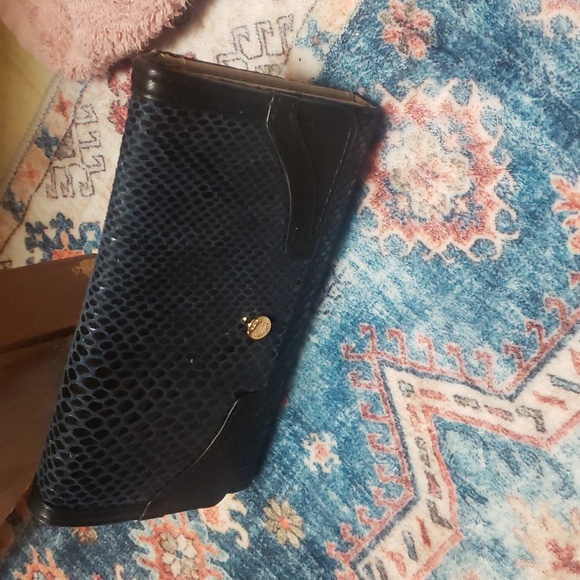 Kate Landry Wallet - Picture 4 of 6